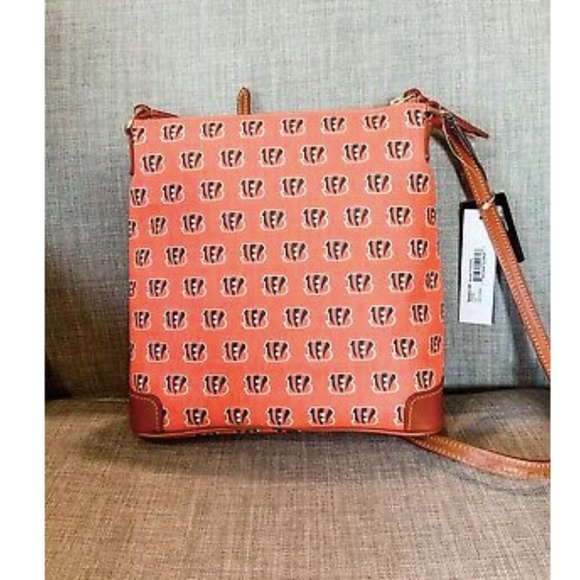 💖HP💖NWT Dooney And Bourke NFL Cincinnati Bengals - Picture 2 of 6